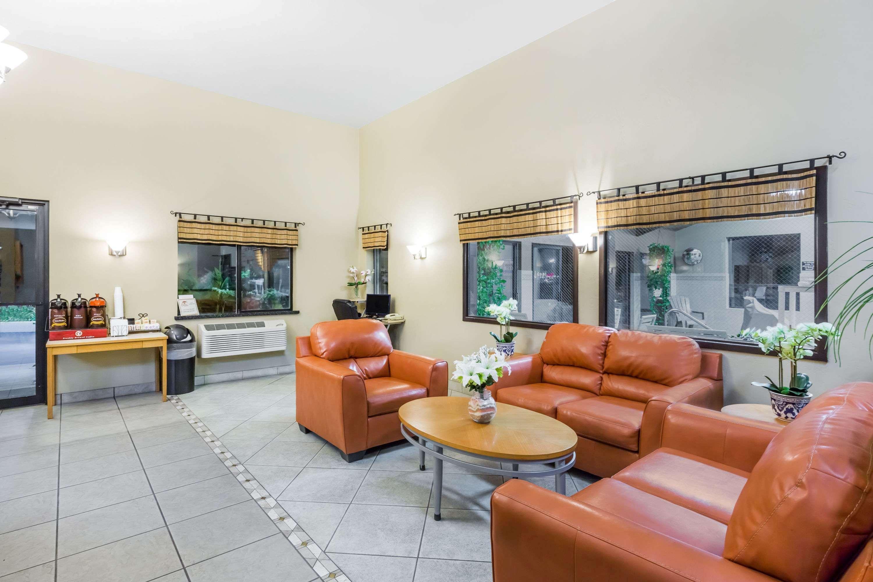 Super 8 By Wyndham Grants Pass Motel Bagian luar foto